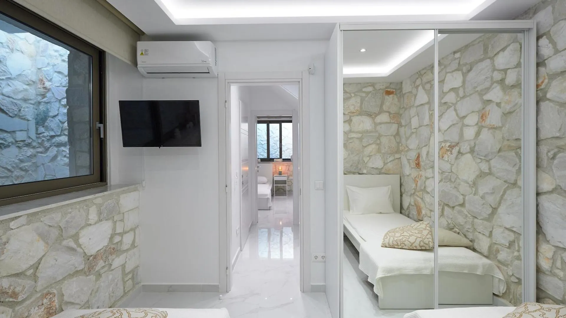 Sea View Villa Sofia Hanioti 0*,  Greece